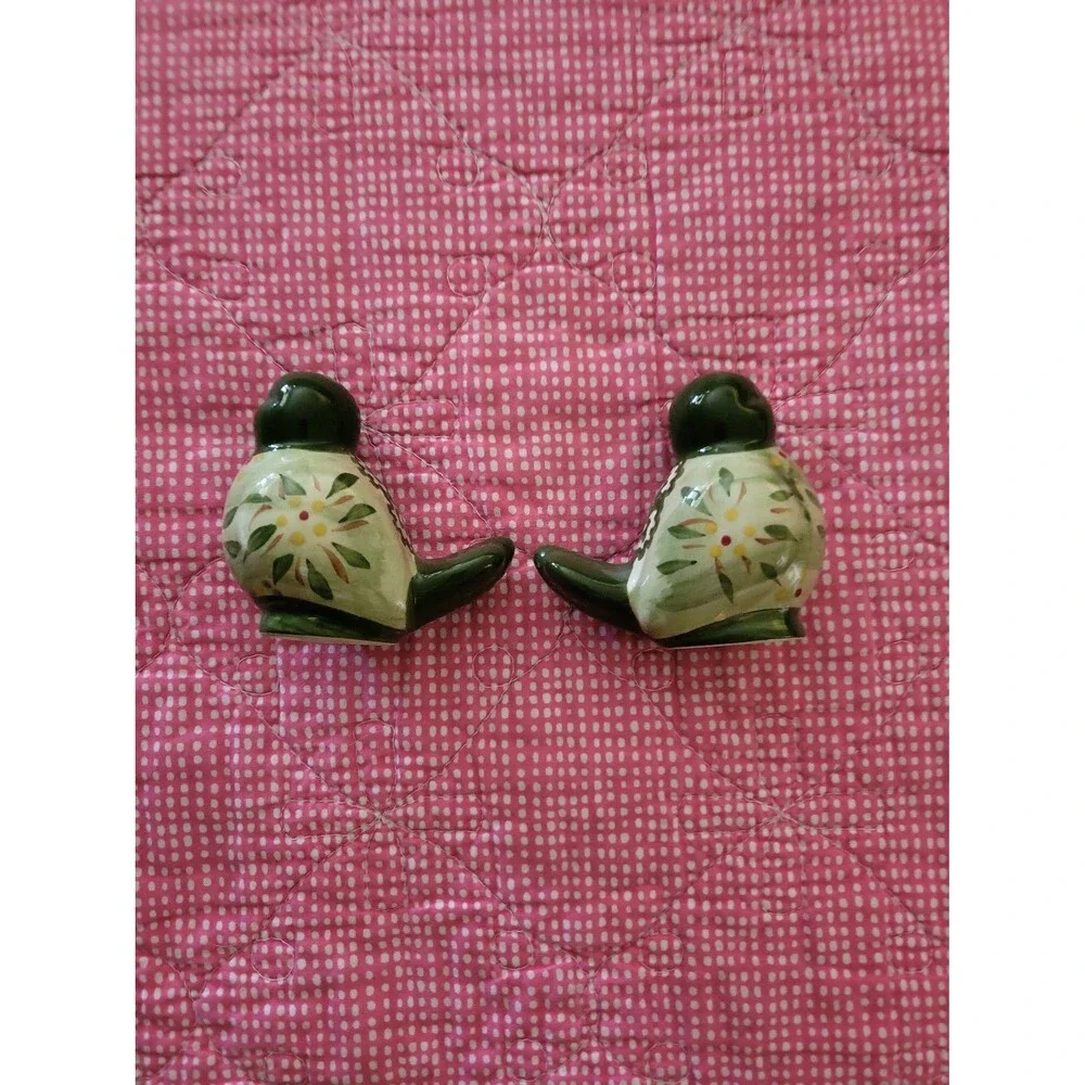 Pair of Ceramic Bird Salt and Pepper Shakers